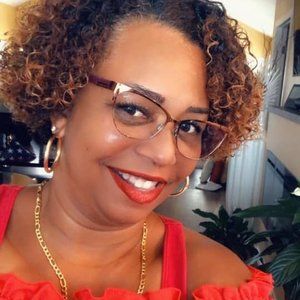 Meet your Posher, Vickie